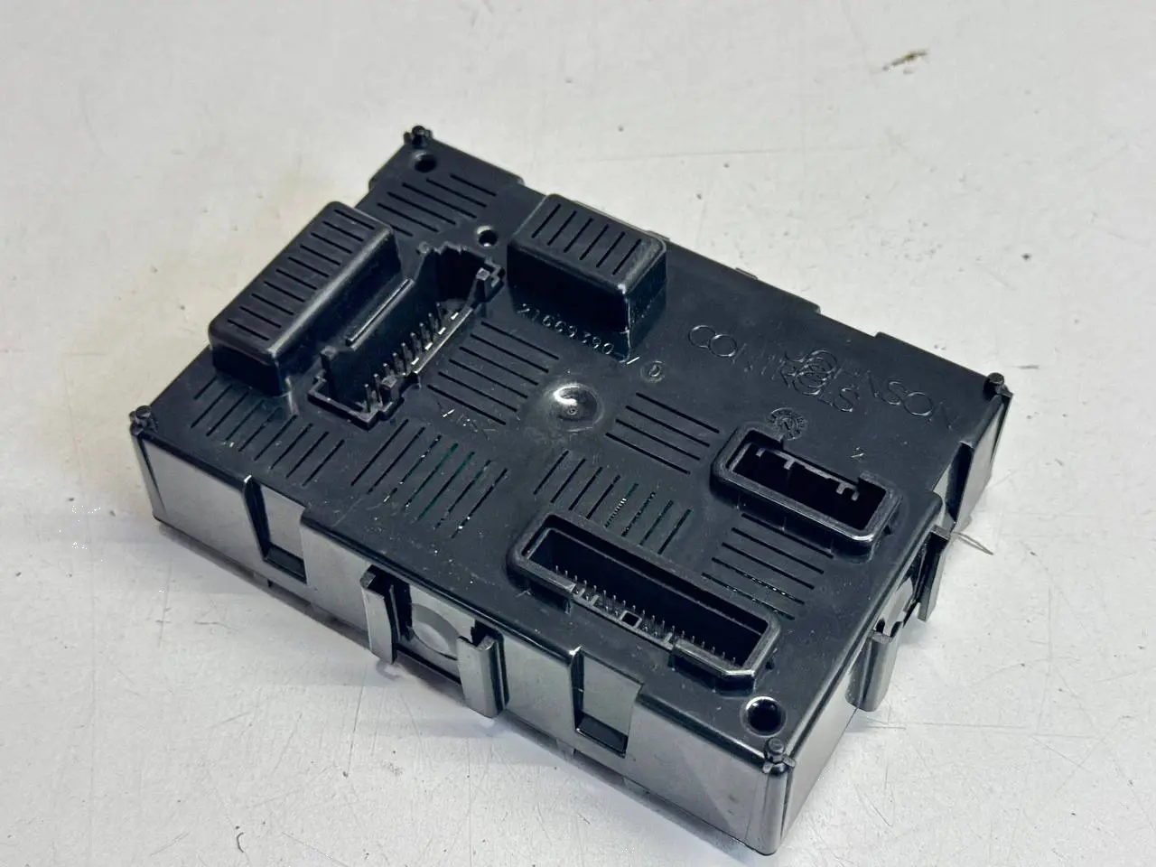 Steuergerät Zentralelektrik Elektronikmodul Modus 8201054128