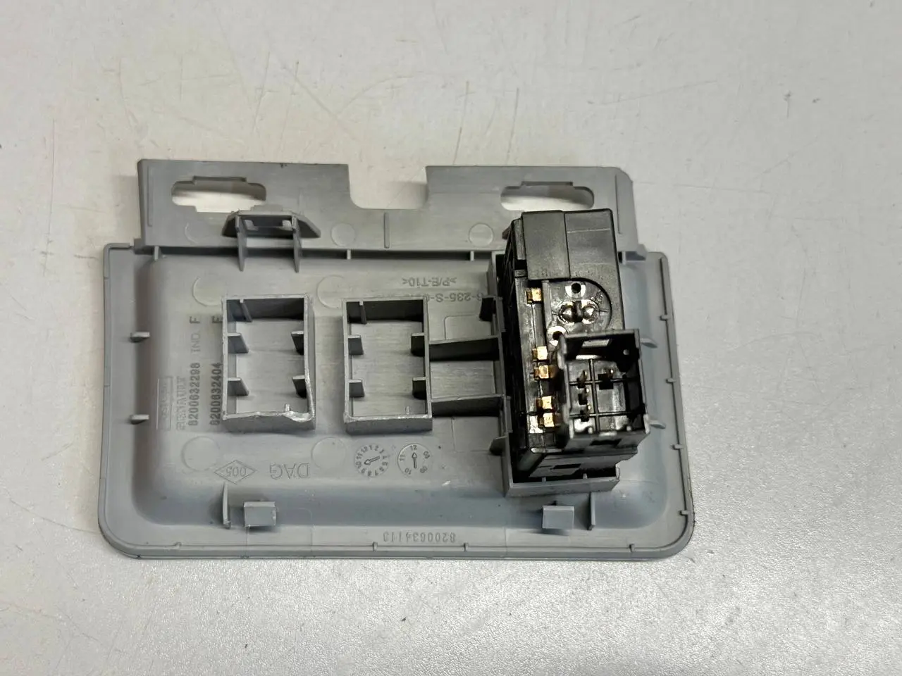 Schalter Leuchtweitenregler LWR Renault Modus 1,5 dCi 2012 7700841235