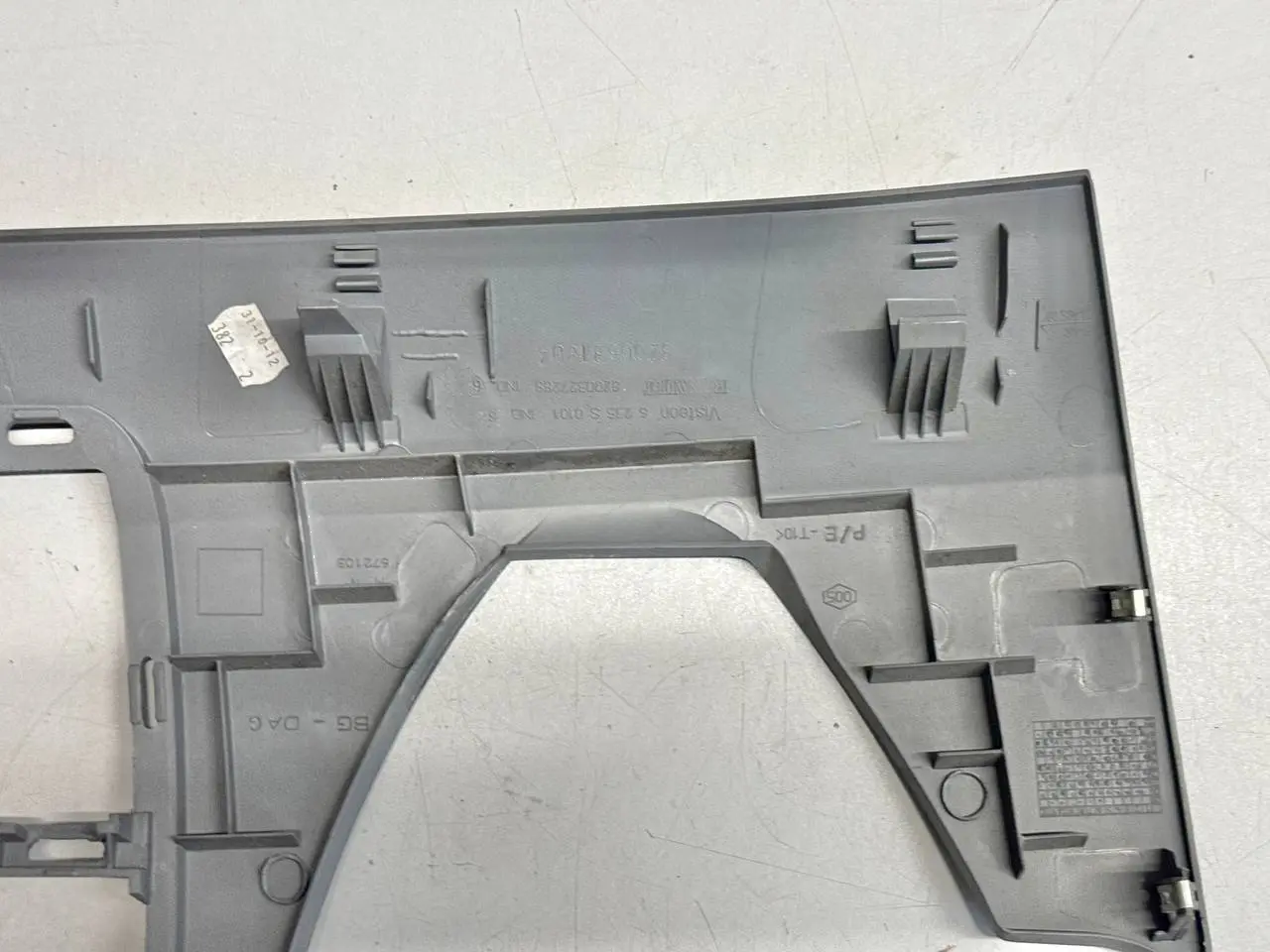 Verkleidung und Abdeckung des Renault Modus 1,5 dCi 2012 6235S0101