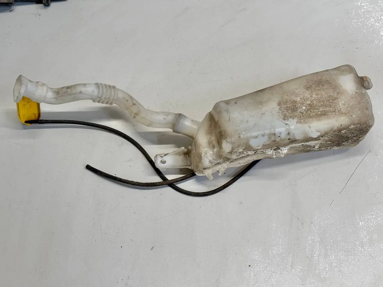 Wischwasserbehälter mit Pumpe Renault Modus 1,5 dCi 2012 7701058023
