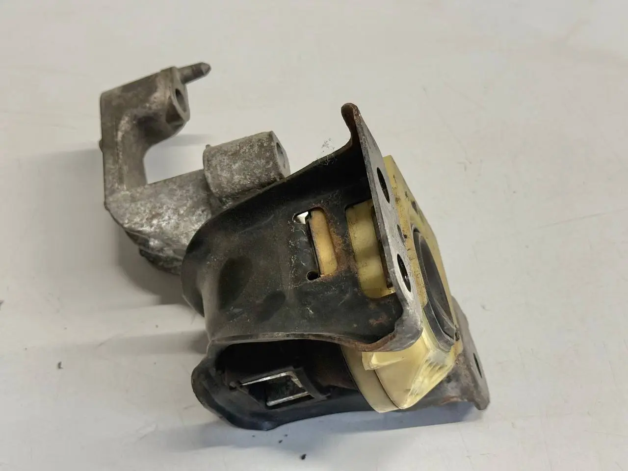 Motorlagerung Motorlager Motoraufhaengung Renault Modus 1,5 dCi 2012 112104344R
