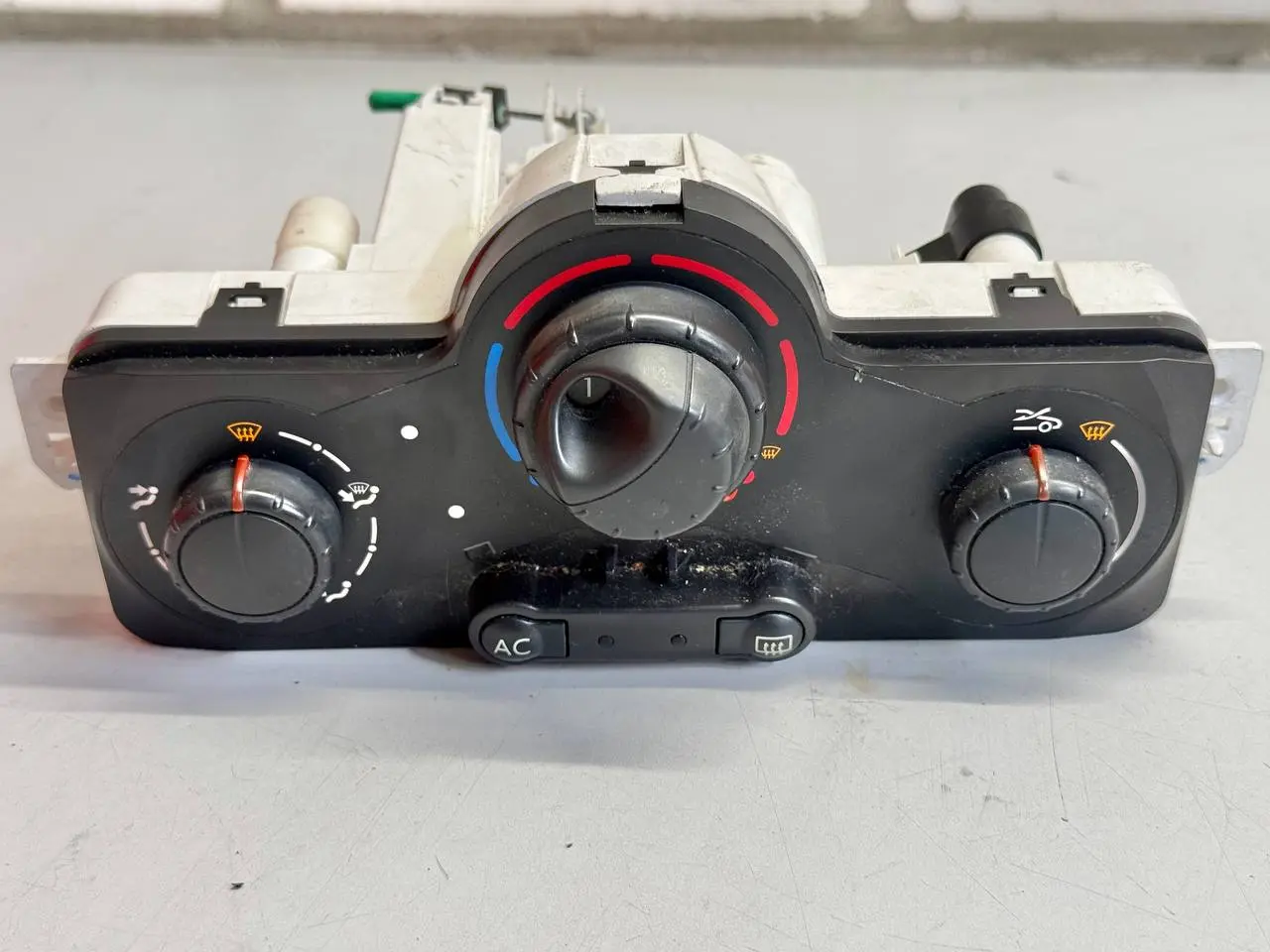 Klimaanlage Bedienteil Renault Clio Modus 1,5 dCi 2012 69597003, 030967W