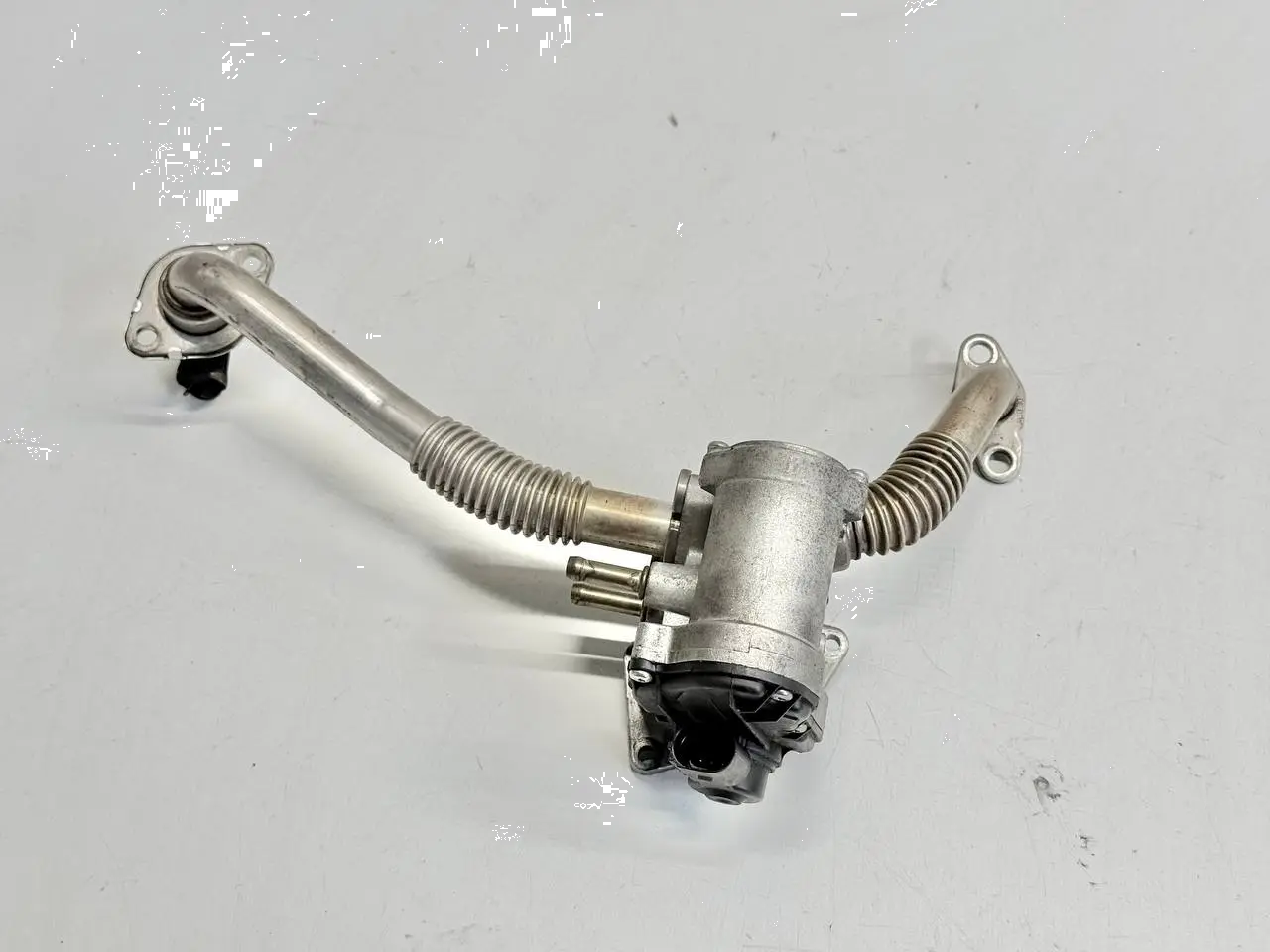 AGR-Rohr Abgasrohr Verbindungsleitung Passat VW Passat 3C 2.0l FSI 03C131521T
