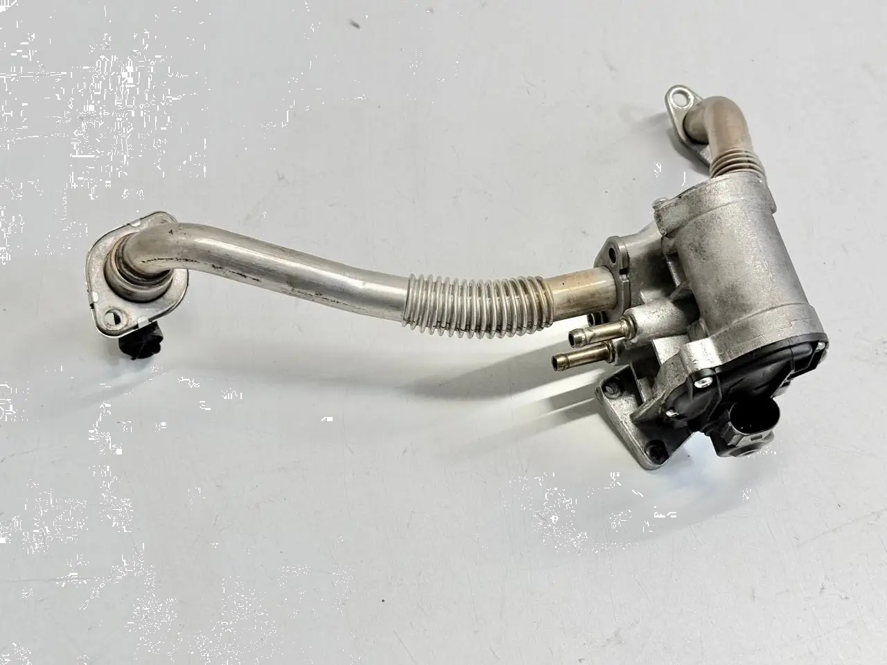 AGR-Rohr Abgasrohr Verbindungsleitung Passat VW Passat 3C 2.0l FSI 03C131521T