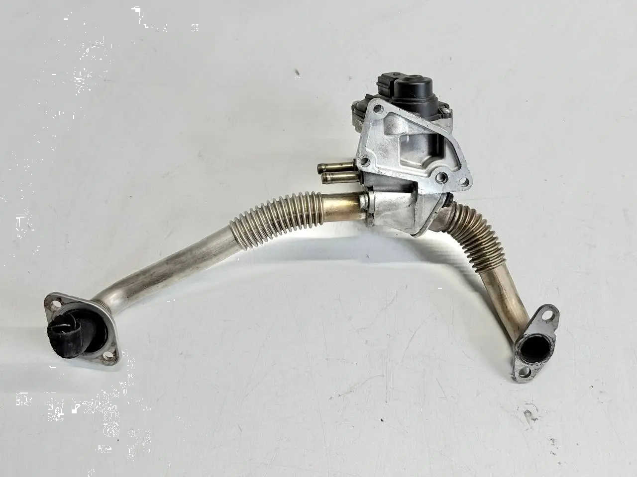 AGR-Rohr Abgasrohr Verbindungsleitung Passat VW Passat 3C 2.0l FSI 03C131521T