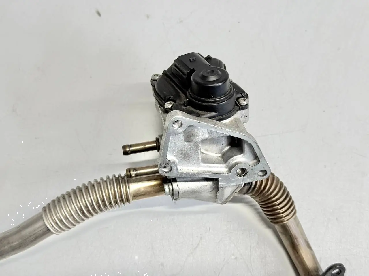 AGR-Rohr Abgasrohr Verbindungsleitung Passat VW Passat 3C 2.0l FSI 03C131521T