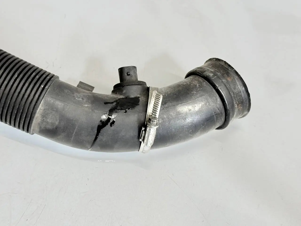Ansaugrohr Ladeluftrohr Luftschlauch Corsa D Opel Corsa D 1.2L 2008 55557181
