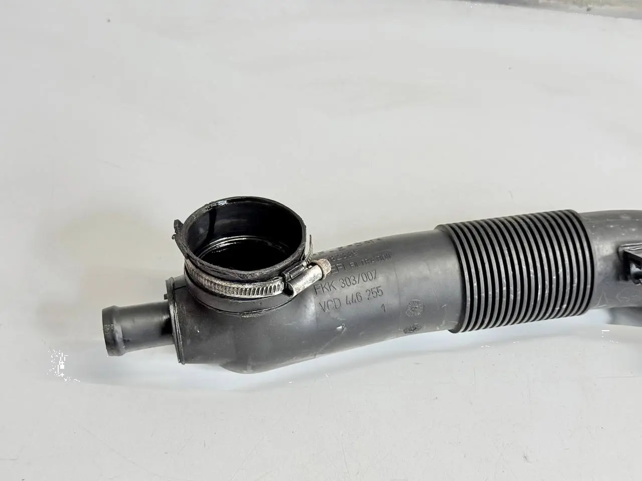 Ansaugrohr Ladeluftrohr Luftschlauch Corsa D Opel Corsa D 1.2L 2008 55557181