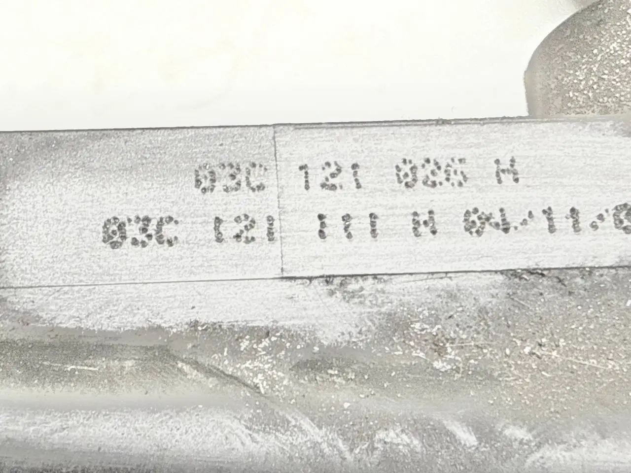 Thermostatgehäuse Kühlgebläsehaube VW Golf Plus 2005 5M1 1,6 FSI 03C121121C