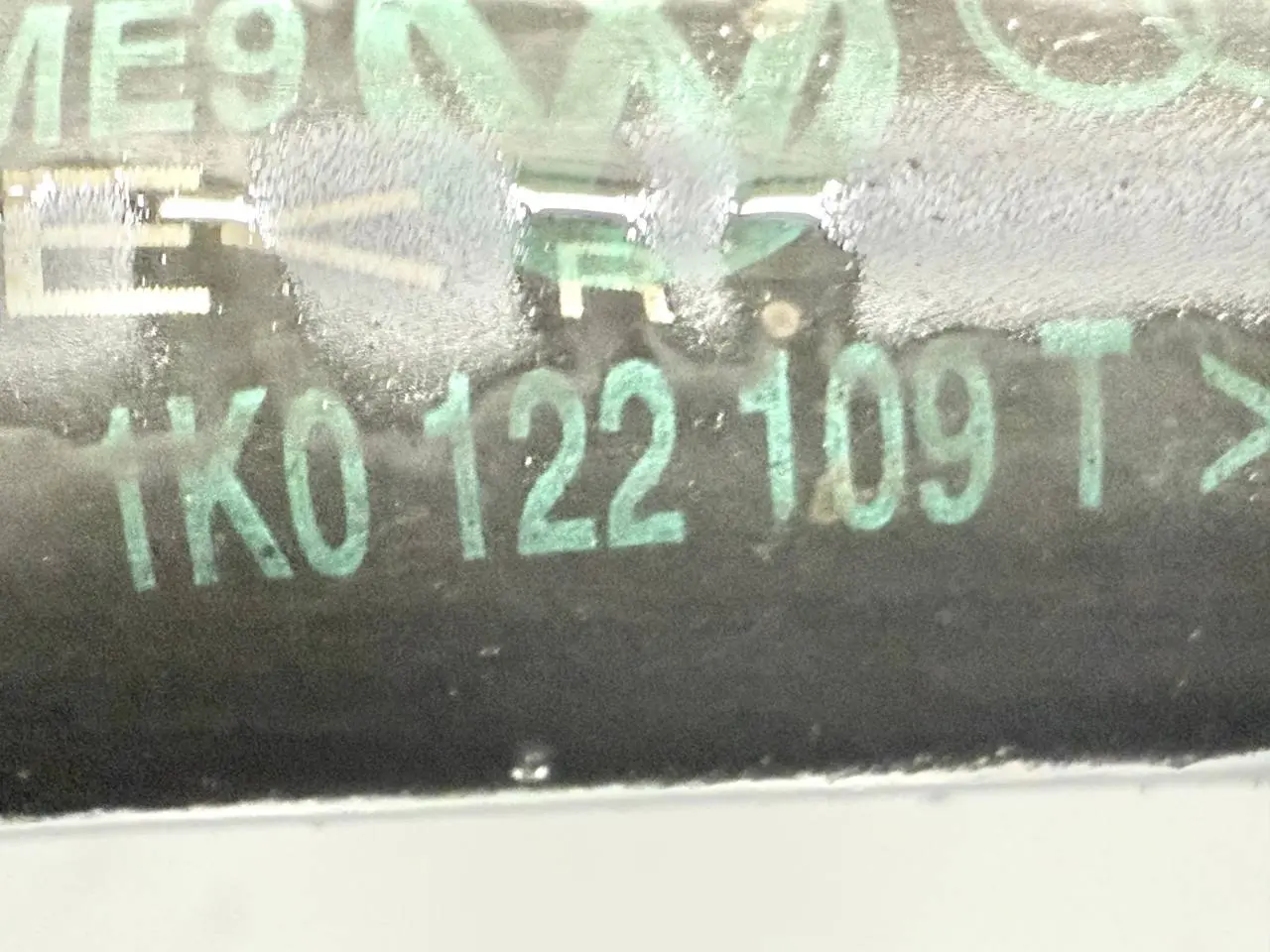 Kühlwasserschlauch Kühlmittelleitung VW Golf Plus 2005 5M1 1,6 FSI 1K0122109T