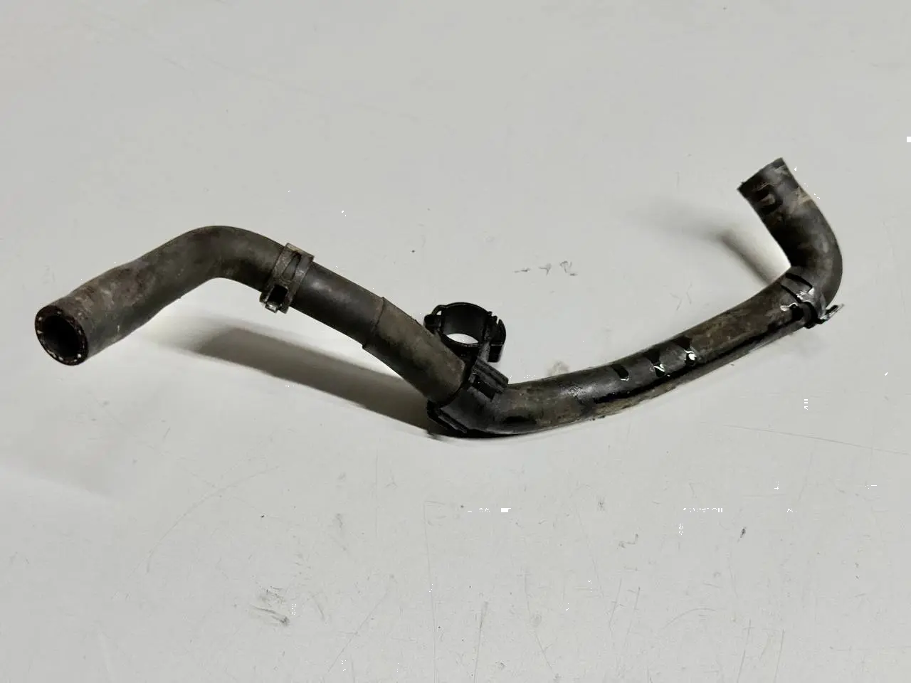 Kühlwasserschlauch Kühlmittelleitung VW Golf Plus 2005 5M1 1,6 FSI 1K0122109T