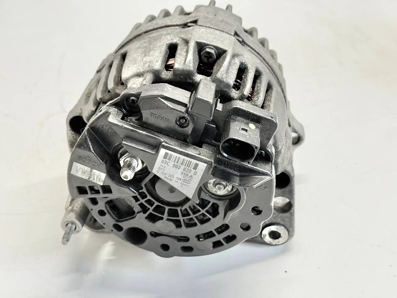Lichtmaschine Generator Alternator für VW Golf Plus 2005 5M1 1,6 FSI 03C903023D