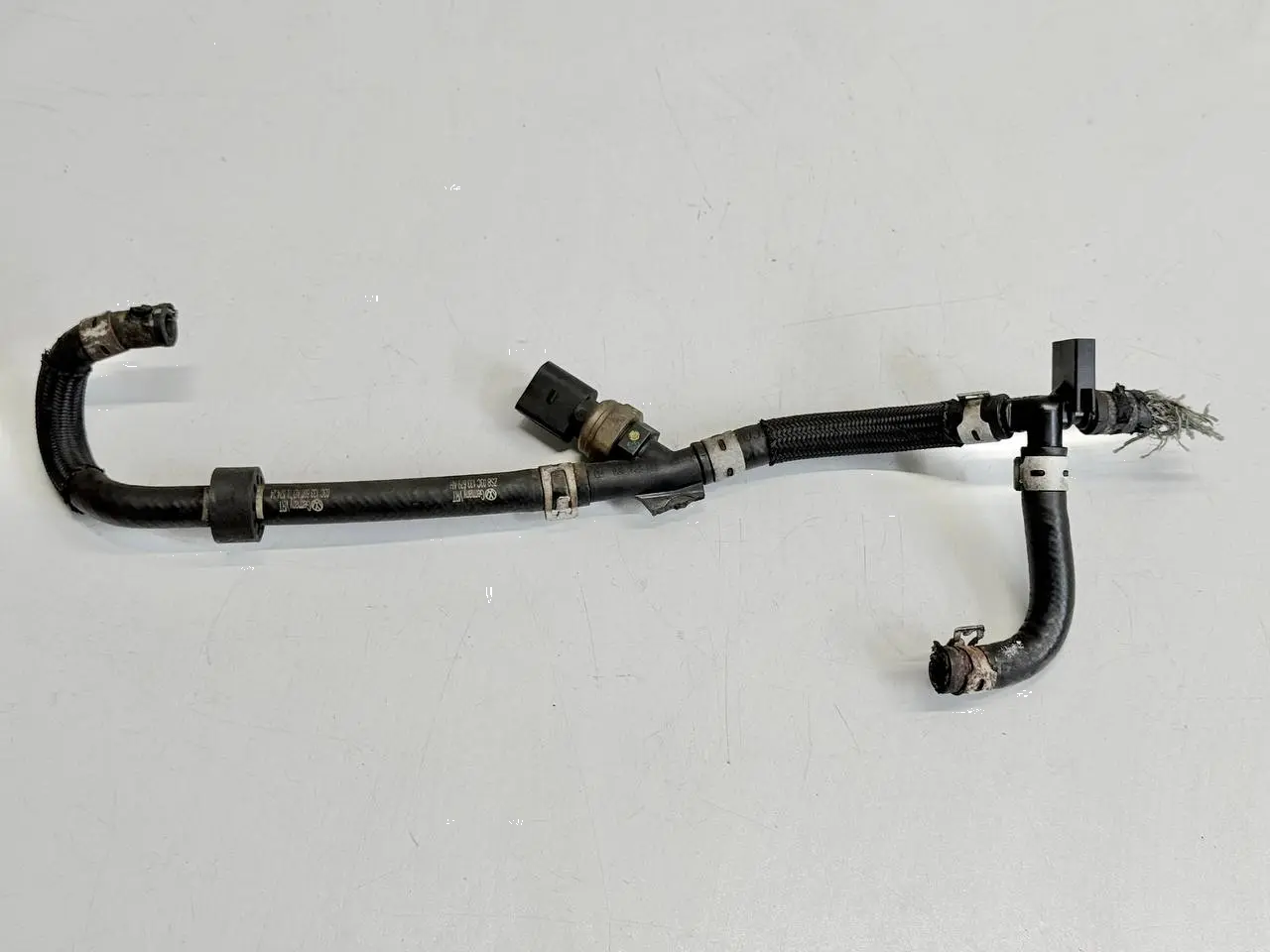 Kraftstoffverteiler Einspritzschiene VW Golf Plus 2005 5M1 1,6 FSI 03C906051A