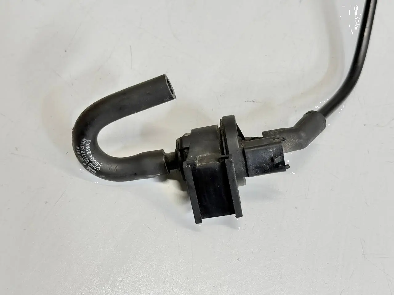 Ansaugkrümmer Saugrohr rechts Drallklappe A6 OPEL MERIVA 1.8 2003 09129886