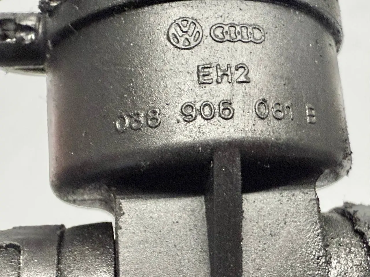 Kraftstofftemperatursensor SKODA Octavia 1Z5 1,9 TDI 2004 Kombi 038906081E