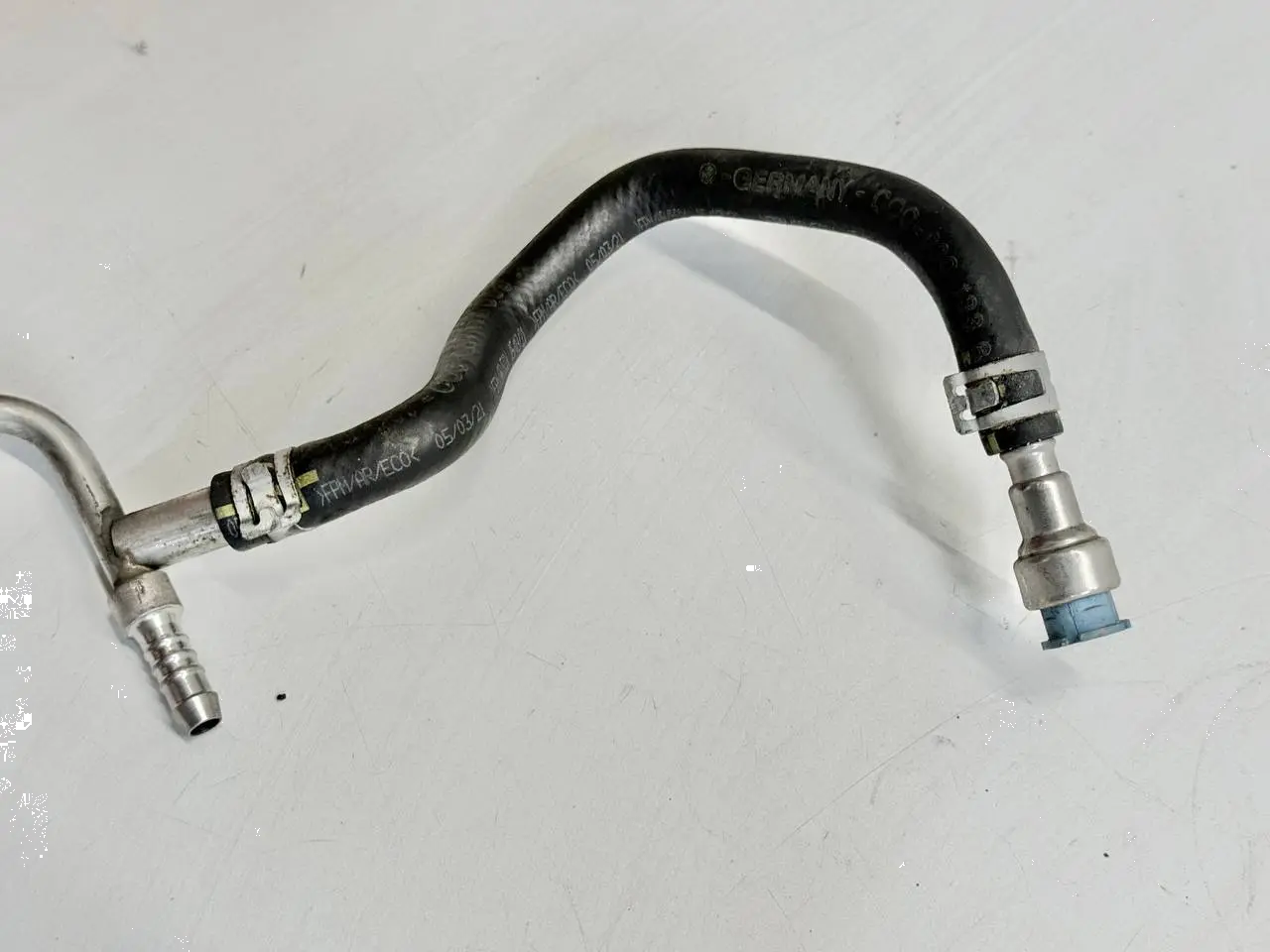 Kraftstoffschlauch Schlauch Benzinschlauch VW Touran 1.6 FSI 1T1 2003 03C133699M