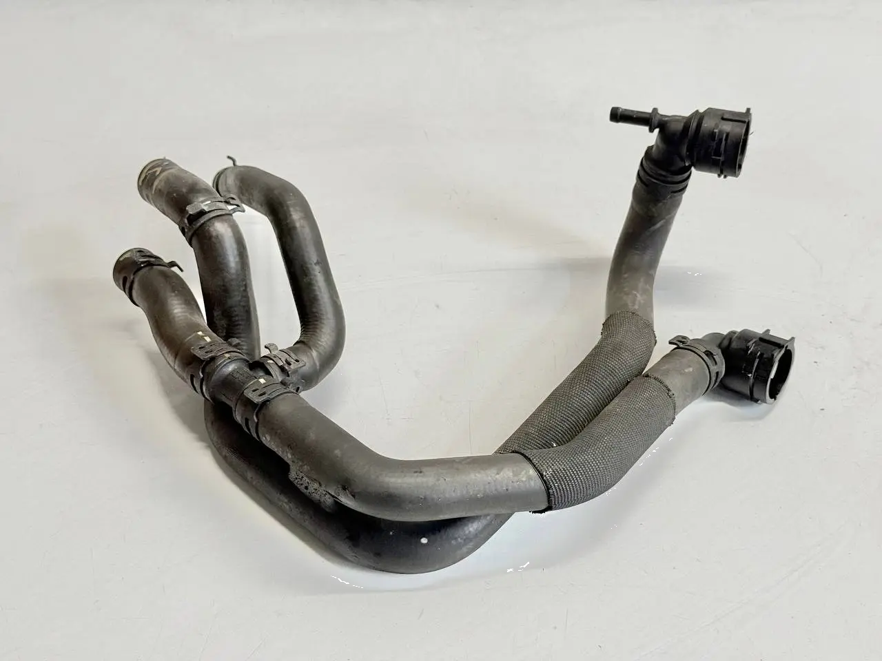 Kühlwasserschlauch Kühlmittelrohr VW Touran 1.6 FSI 1T1 2003 1T0121156E