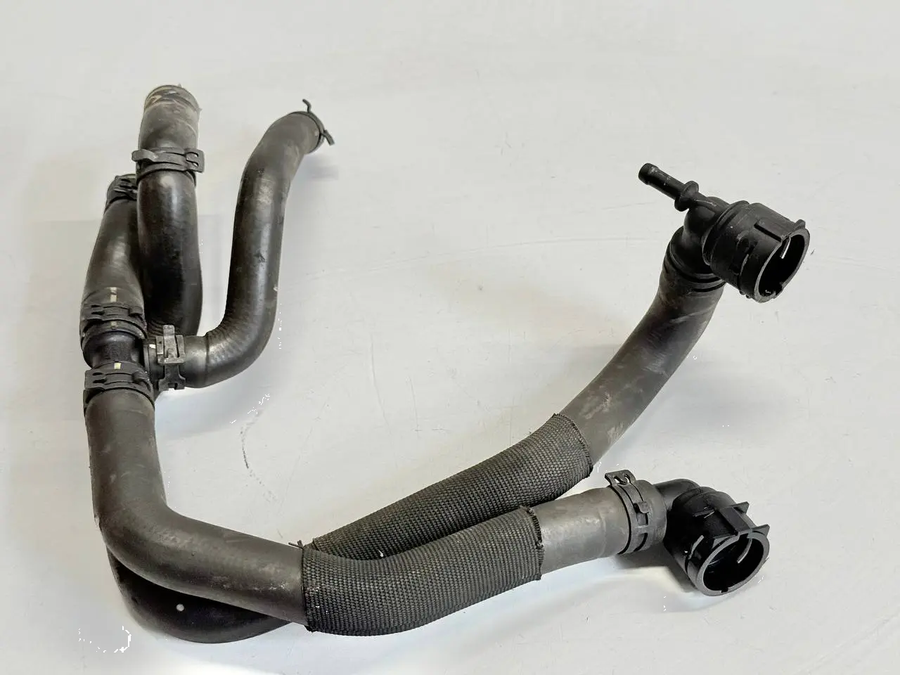 Kühlwasserschlauch Kühlmittelrohr VW Touran 1.6 FSI 1T1 2003 1T0121156E