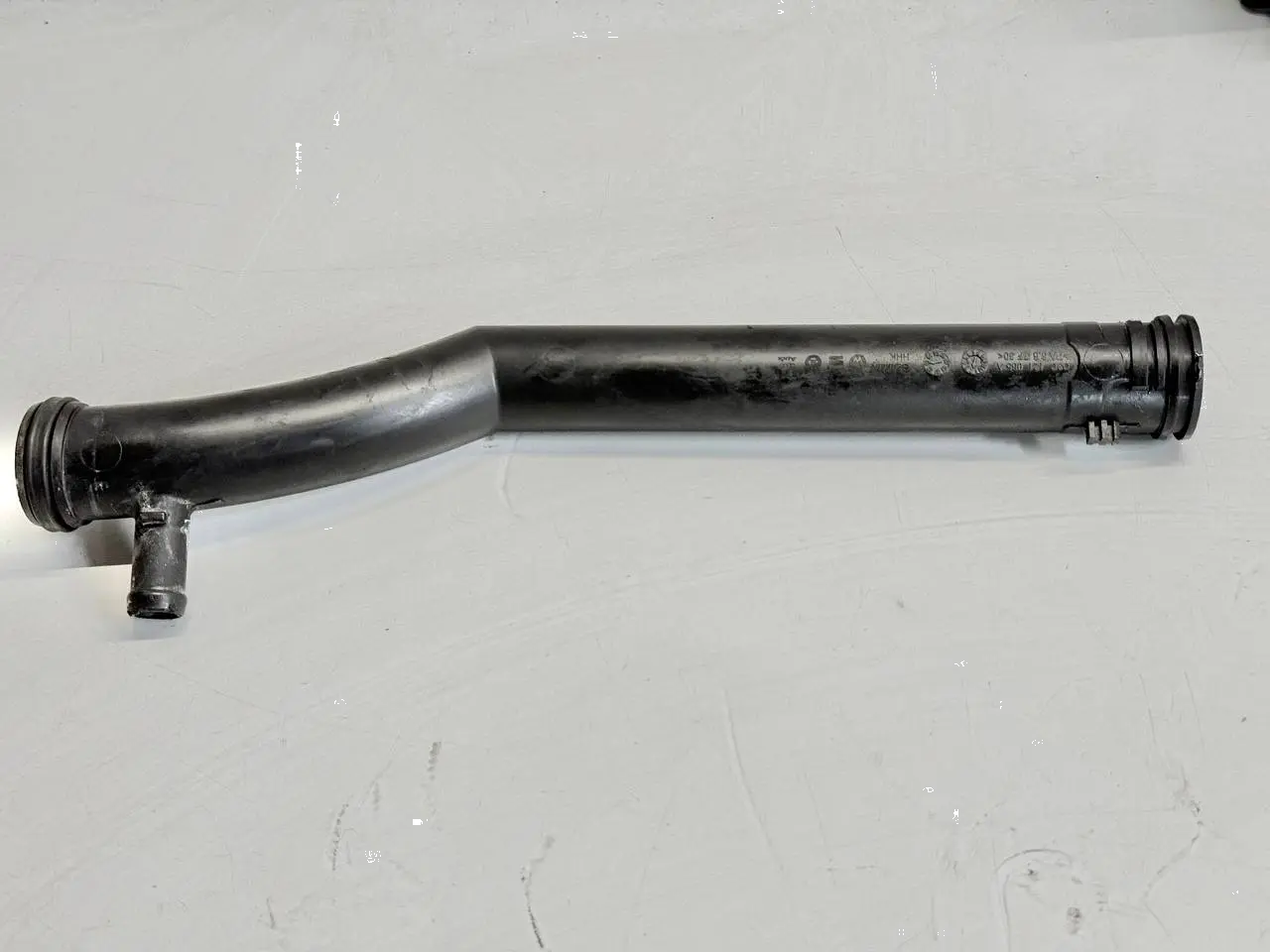 Kühlwasserrohr Schlauch Wasserleitung VW Touran 1.6 FSI 1T1 2003 03C121065A