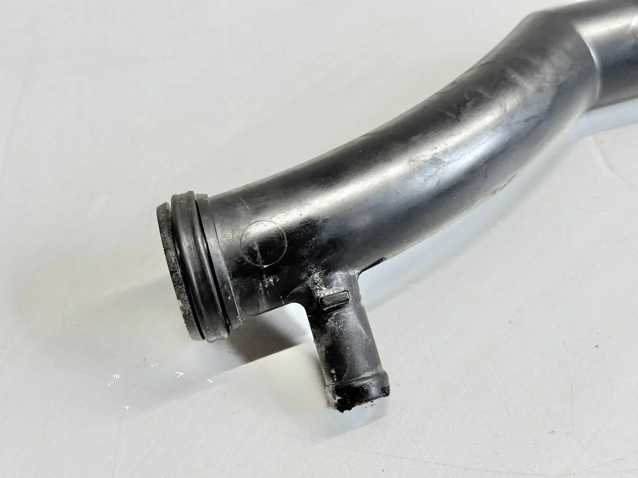 Kühlwasserrohr Schlauch Wasserleitung VW Touran 1.6 FSI 1T1 2003 03C121065A