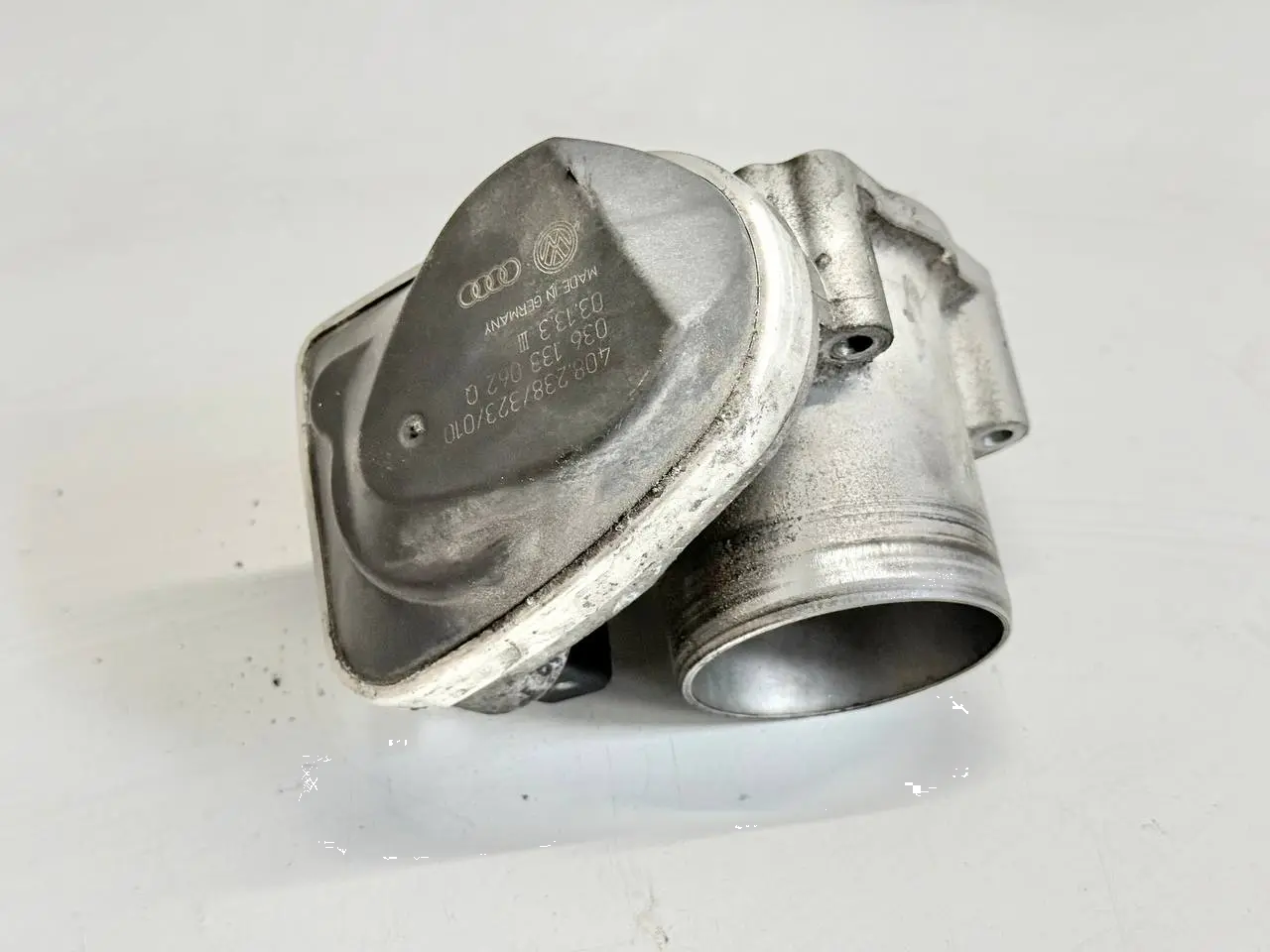 Drosselklappe / Drosselklappenstutzen VW Touran 1.6 FSI 1T1 2003 408238323010