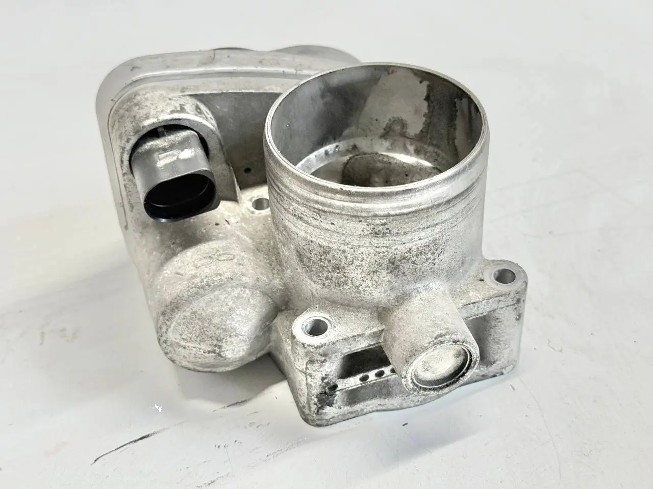 Drosselklappe / Drosselklappenstutzen VW Touran 1.6 FSI 1T1 2003 408238323010