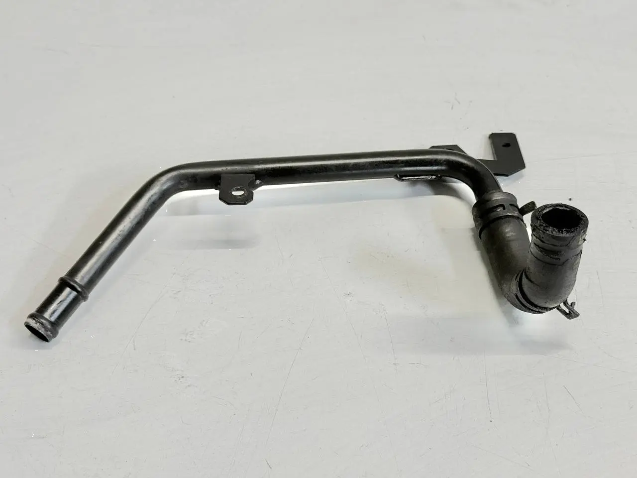 Kühlwasserschlauch Kühlrohr VW Touran 1.6 FSI 1T1 2003 1K0121070K