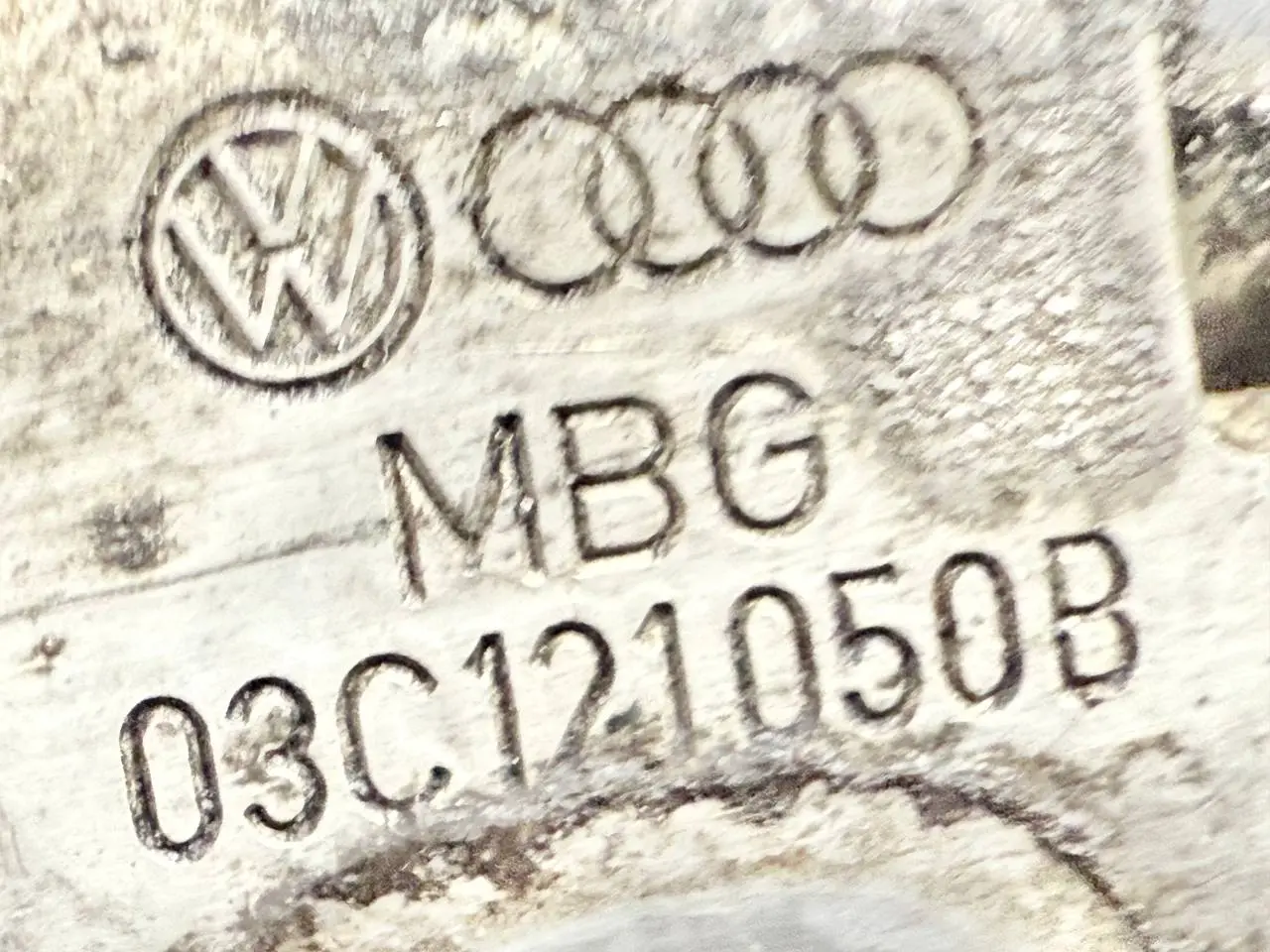 Kühlschlauch Heizungsschlauch Golf Plus VW Touran 1.6 FSI 1T1 2003 03C121050B