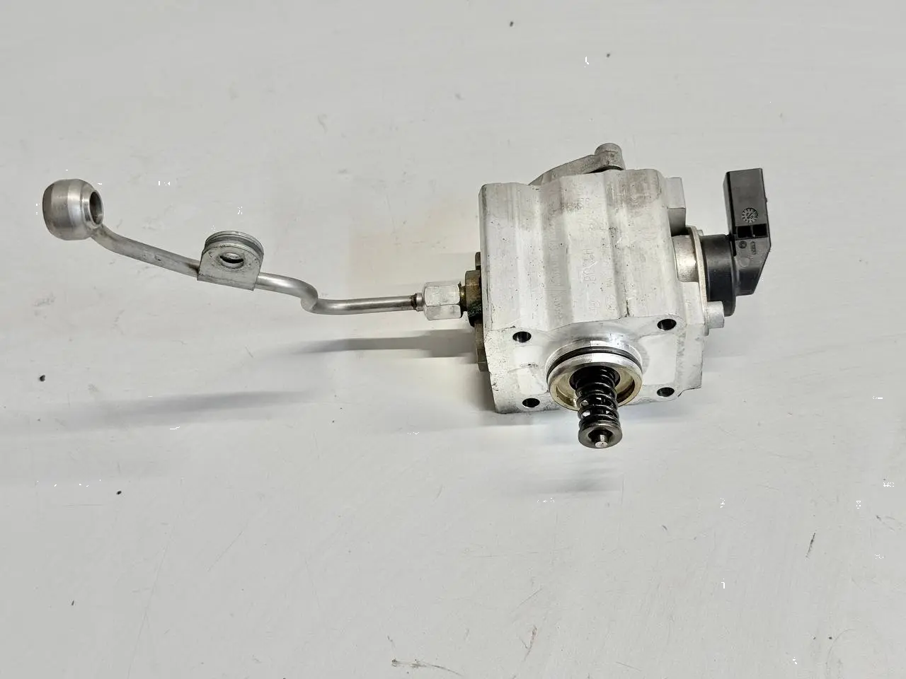Hochdruckpumpe Kraftstoffpumpe VW Touran 1.6 FSI 1T1 2003 03C127025L