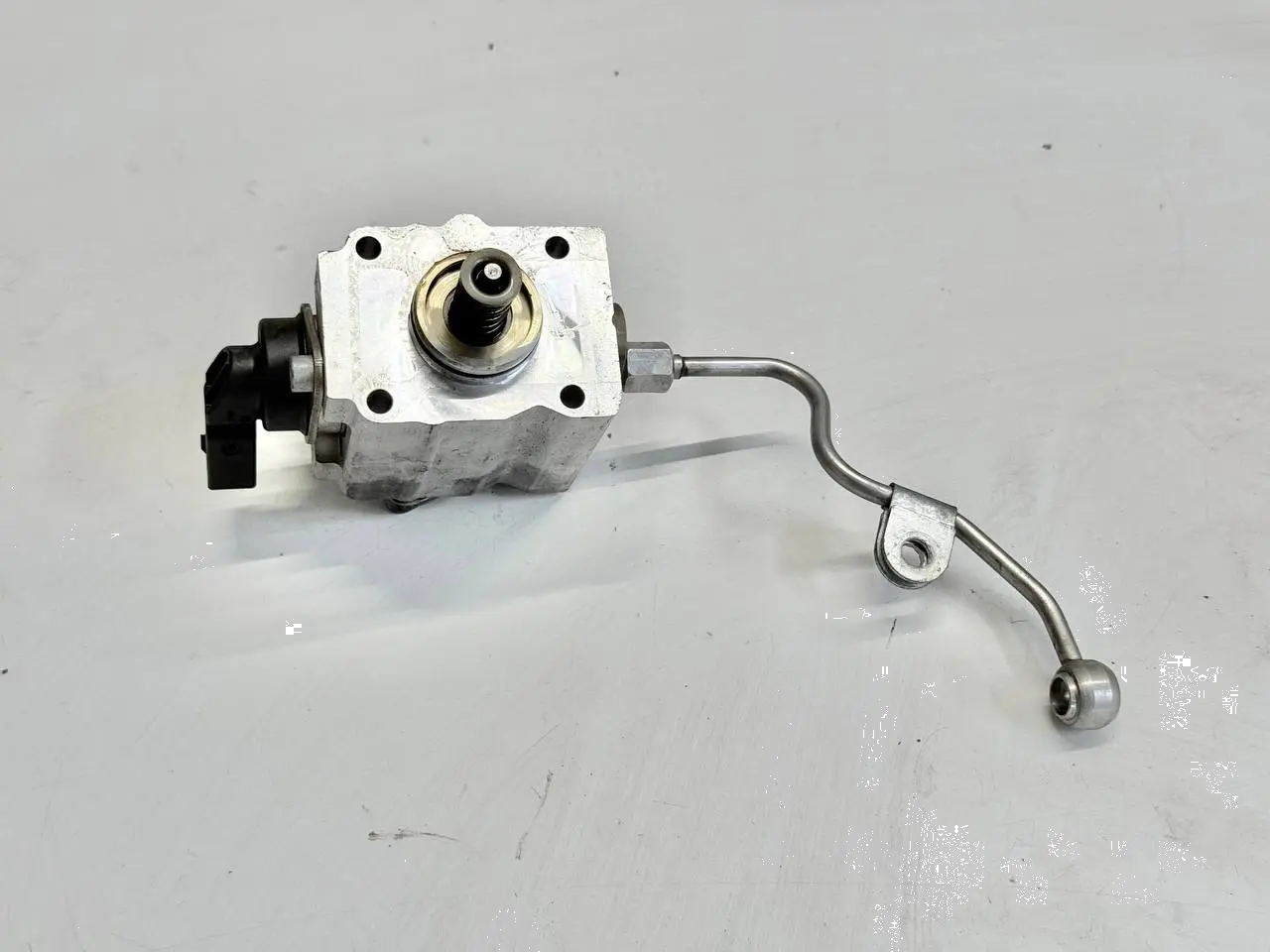 Hochdruckpumpe Kraftstoffpumpe VW Touran 1.6 FSI 1T1 2003 03C127025L