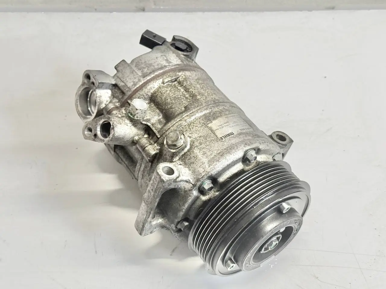 Klimakompressor Verdichter Klimaanlage VW Touran 1.6 FSI 1T1 2003 72440449