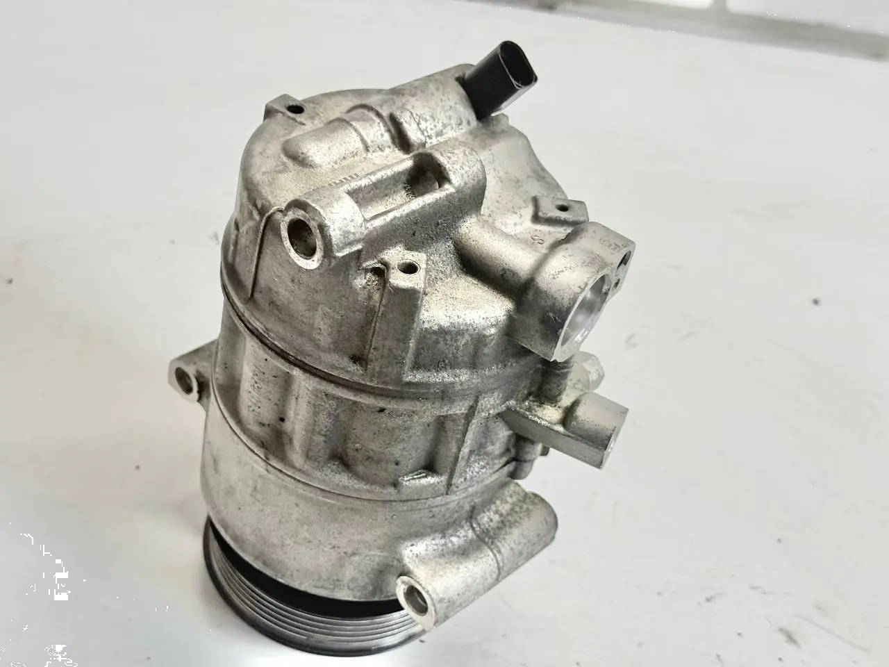 Klimakompressor Verdichter Klimaanlage VW Touran 1.6 FSI 1T1 2003 72440449