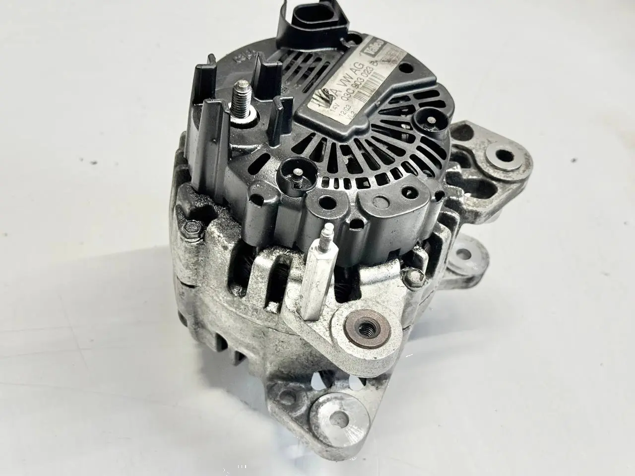 Lichtmaschine Generator Alternator Golf VW Touran 1.6 FSI 1T1 2003 03C903023B
