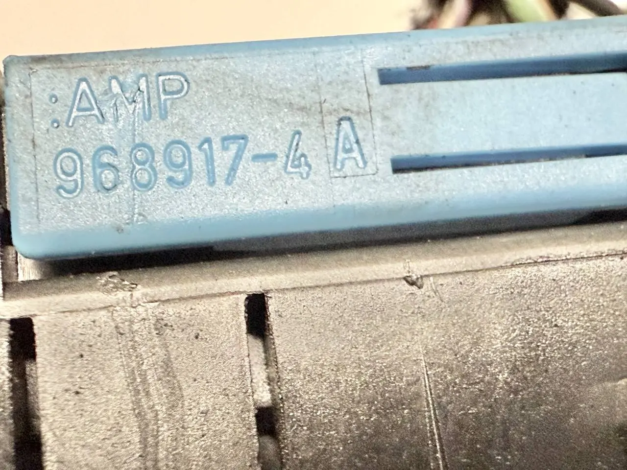 OBD Diagnosestecker Buchse Steckergehäuse BMW 320D E46 3FL Touring 2004 9689184