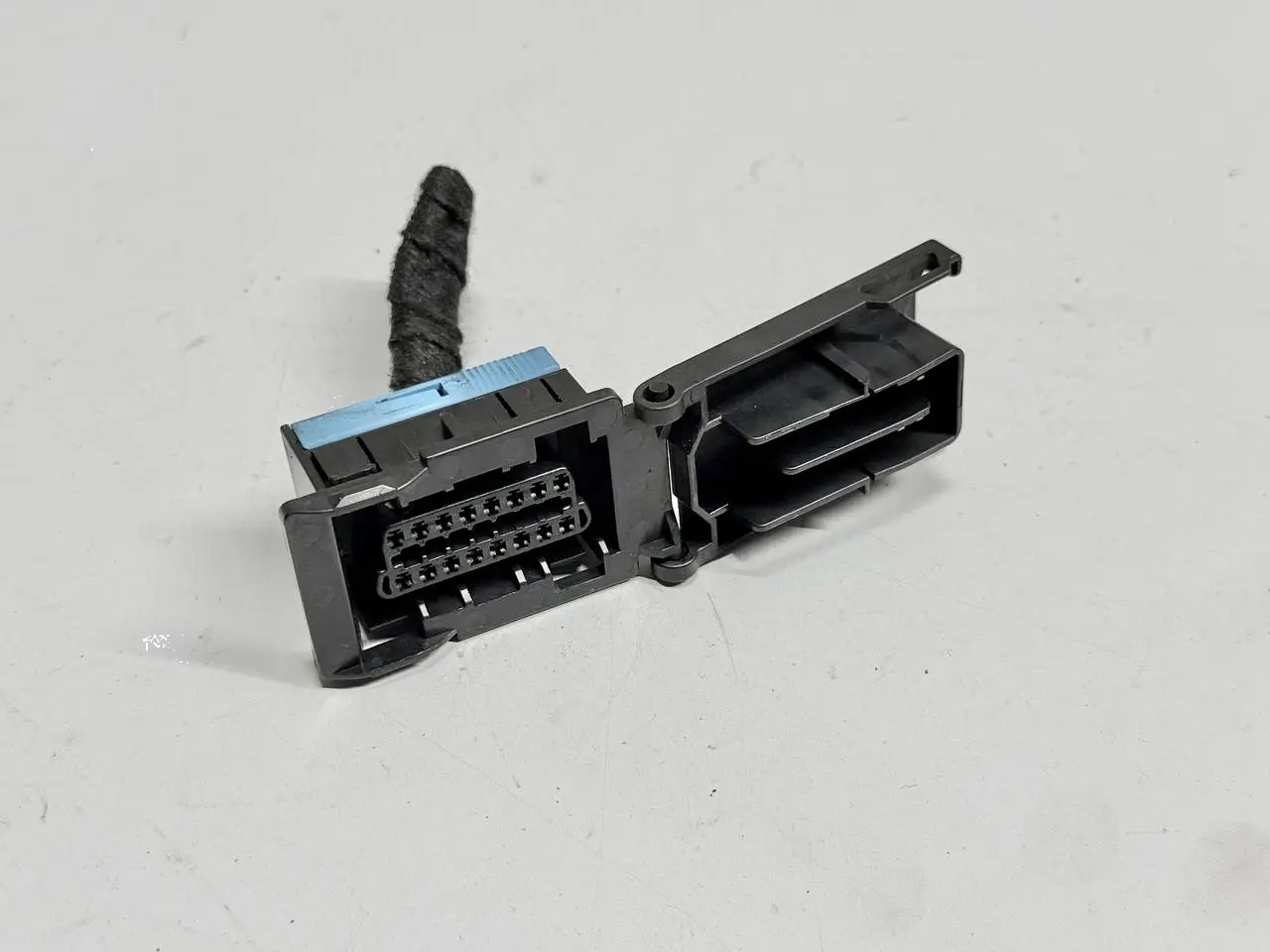 OBD Diagnosestecker Buchse Steckergehäuse BMW 320D E46 3FL Touring 2004 9689184