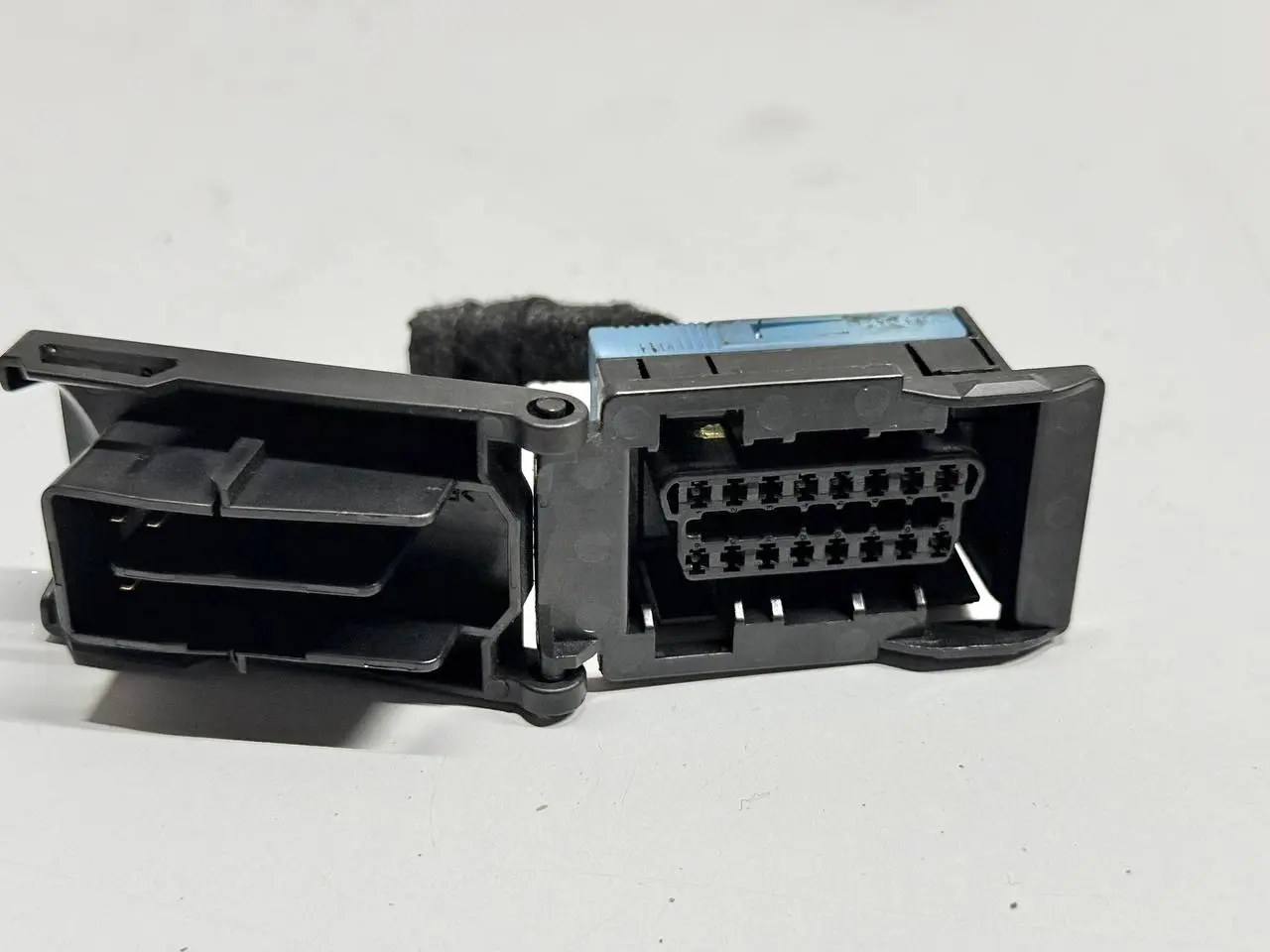 OBD Diagnosestecker Buchse Steckergehäuse BMW 320D E46 3FL Touring 2004 9689184