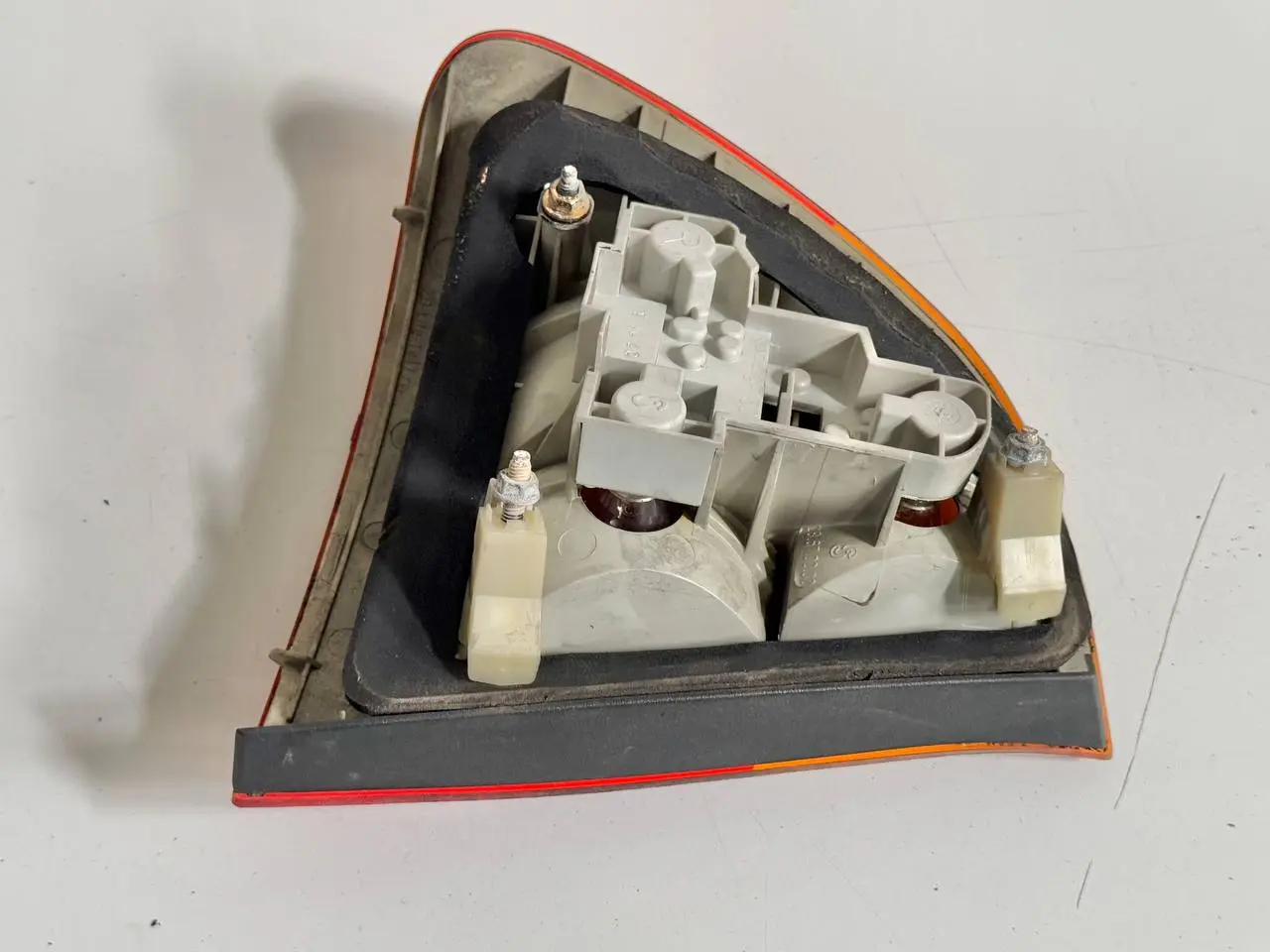 Rücklicht Rückleuchte Heckleuchte rechts BMW 320D E46 3FL Touring 63216926386