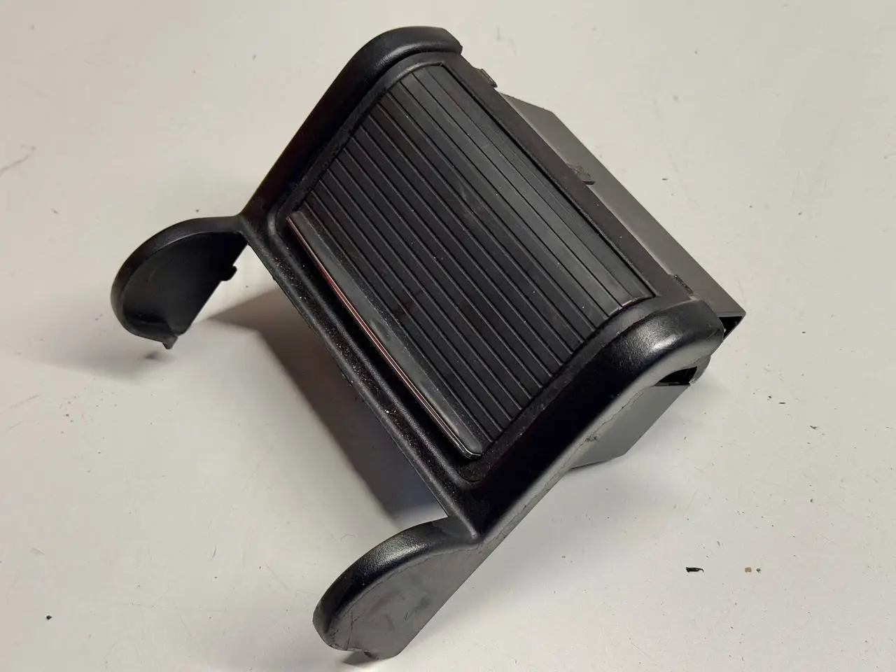 Aschenbecherblende Mittelkonsole 320D BMW 320D E46 3FL Touring 2004 51168213682