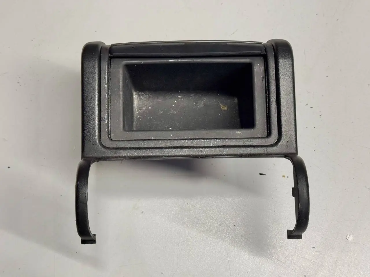 Aschenbecherblende Mittelkonsole 320D BMW 320D E46 3FL Touring 2004 51168213682