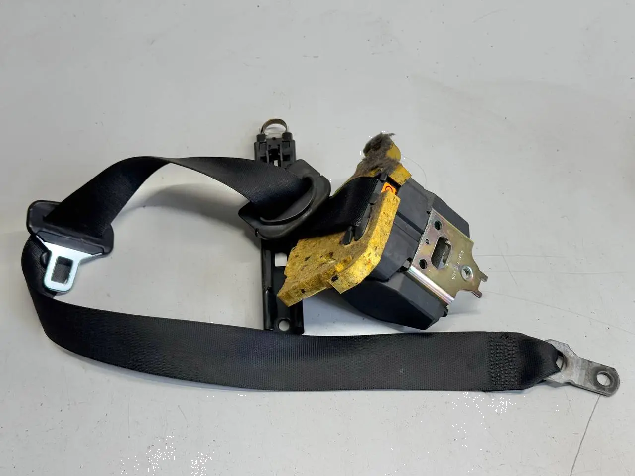 Sicherheitsgurt Anschnallgurt Gurt vorne BMW 320D E46 3FL Touring 2004 8207956
