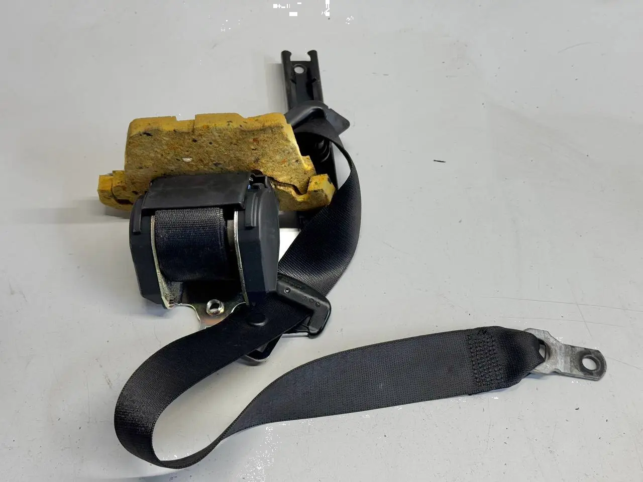 Sicherheitsgurt Anschnallgurt Gurt vorne BMW 320D E46 3FL Touring 2004 8207956