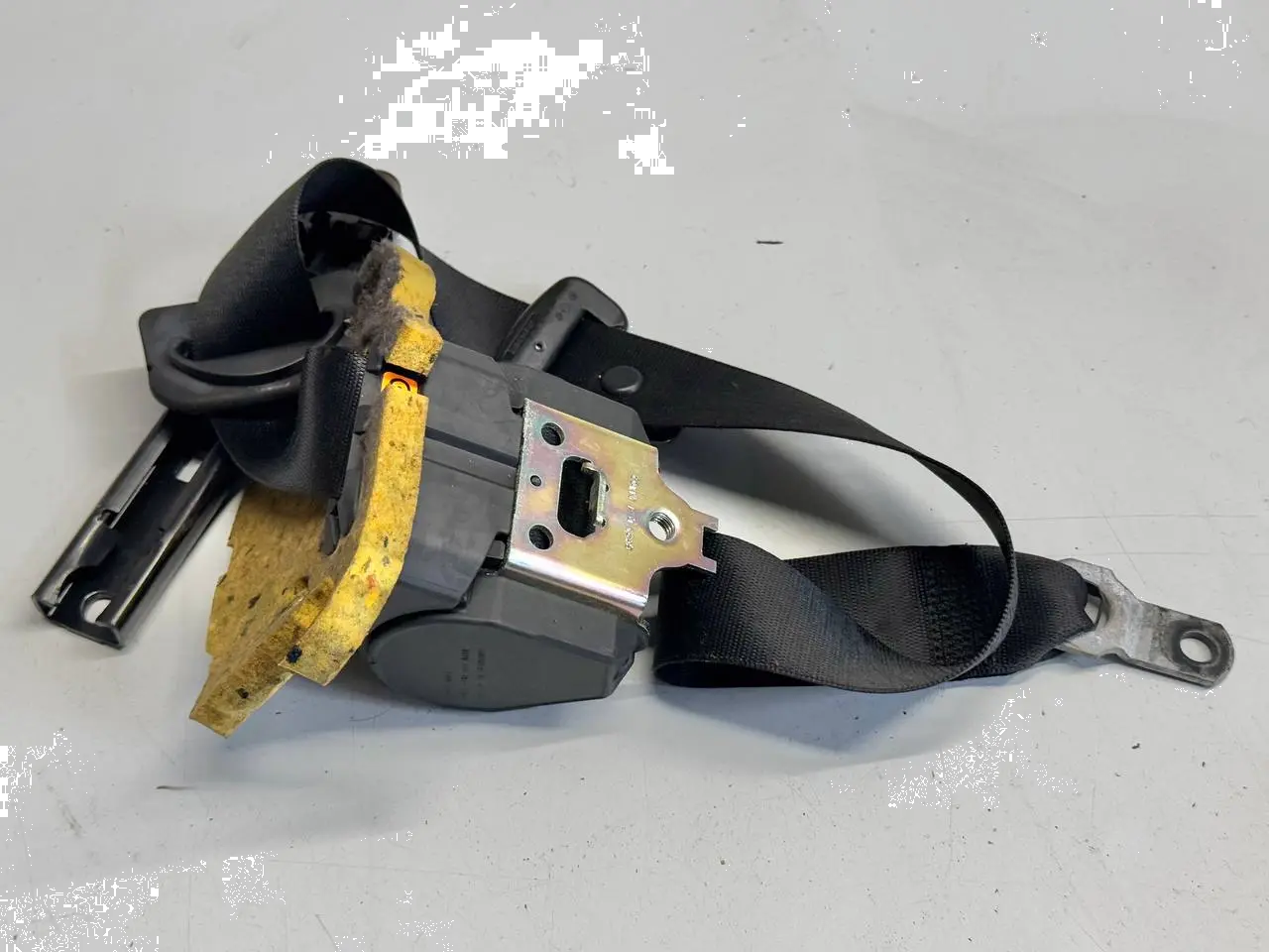 Sicherheitsgurt Anschnallgurt Gurt vorne BMW 320D E46 3FL Touring 2004 8207956