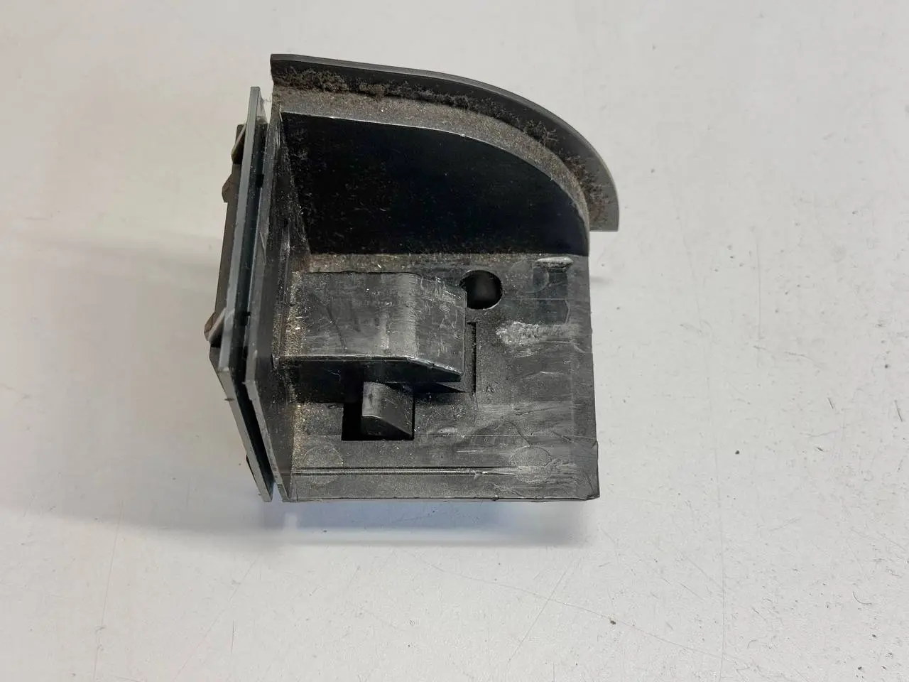 Halterung Aufnahme Gepäckraumabdeckung BMW 320D E46 3FL Touring 2004 7026710