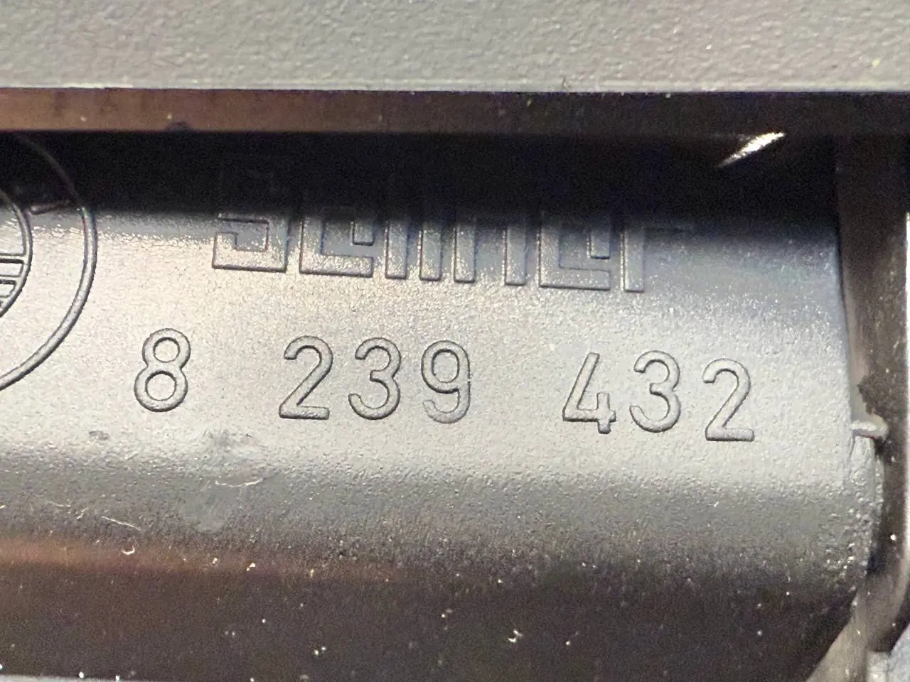 Abdeckung Verkleidung Lufteinlassgitter BMW 320D E46 3FL Touring 2004 8239432