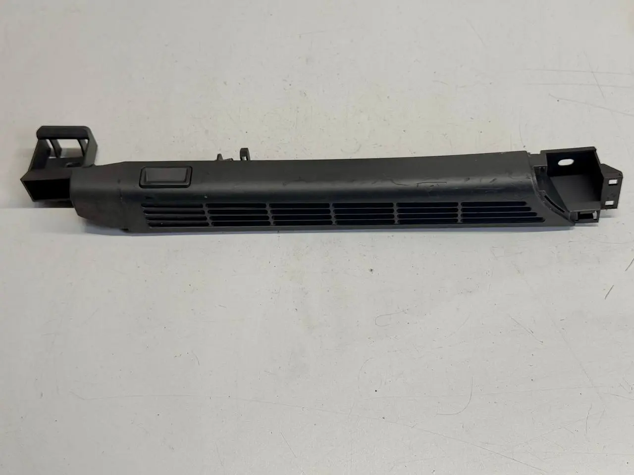 Abdeckung Verkleidung Lufteinlassgitter BMW 320D E46 3FL Touring 2004 8239432