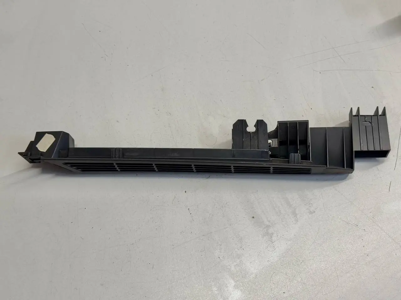 Abdeckung Verkleidung Lufteinlassgitter BMW 320D E46 3FL Touring 2004 8239432