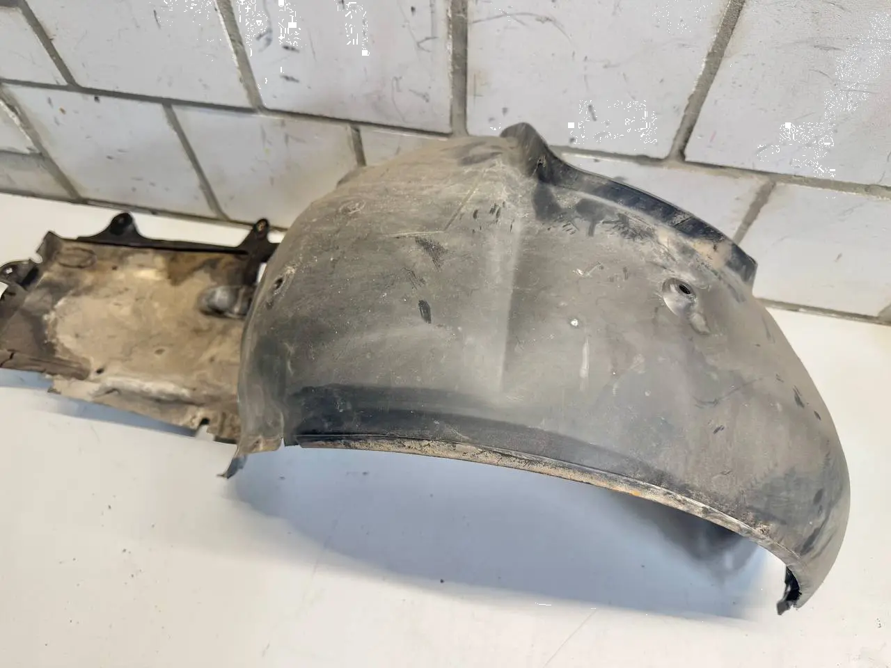 Radhausschale Innenradlauf vorn rechts BMW 320D E46 3FL Touring 2004 7036496
