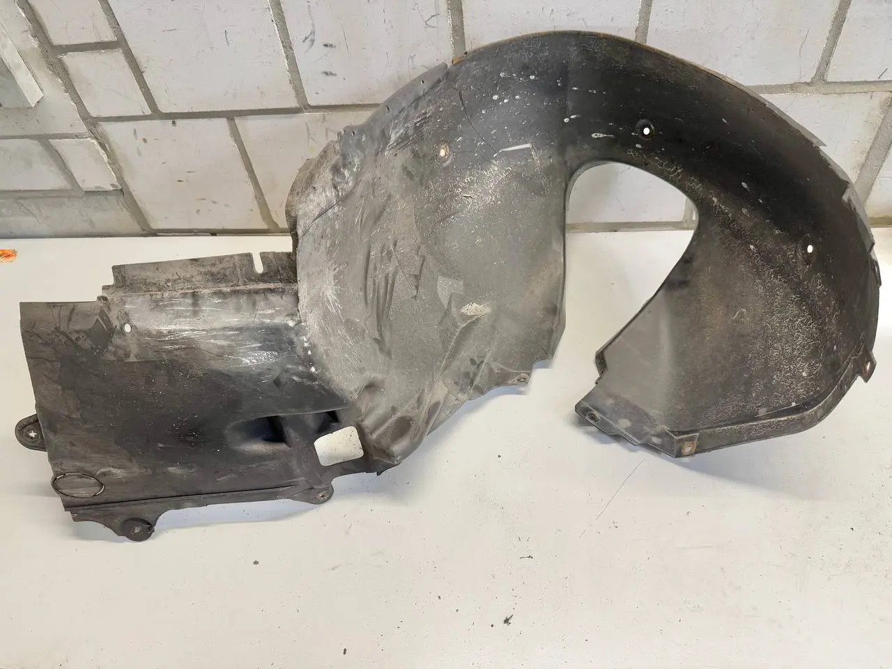 Radhausschale Innenradlauf vorn rechts BMW 320D E46 3FL Touring 2004 7036496
