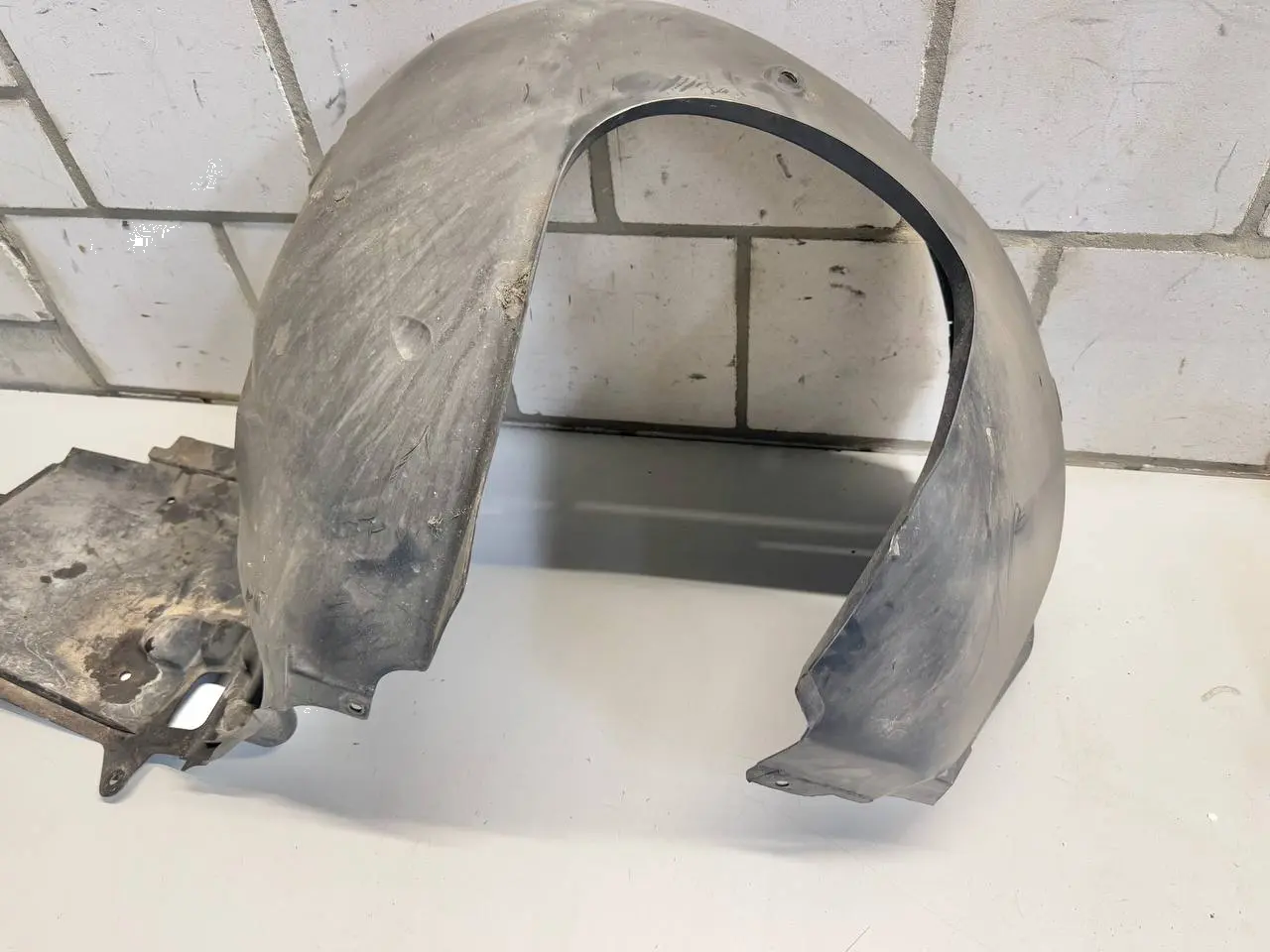 Radhausschale Innenradlauf vorne links BMW 320D E46 3FL Touring 2004 7036495