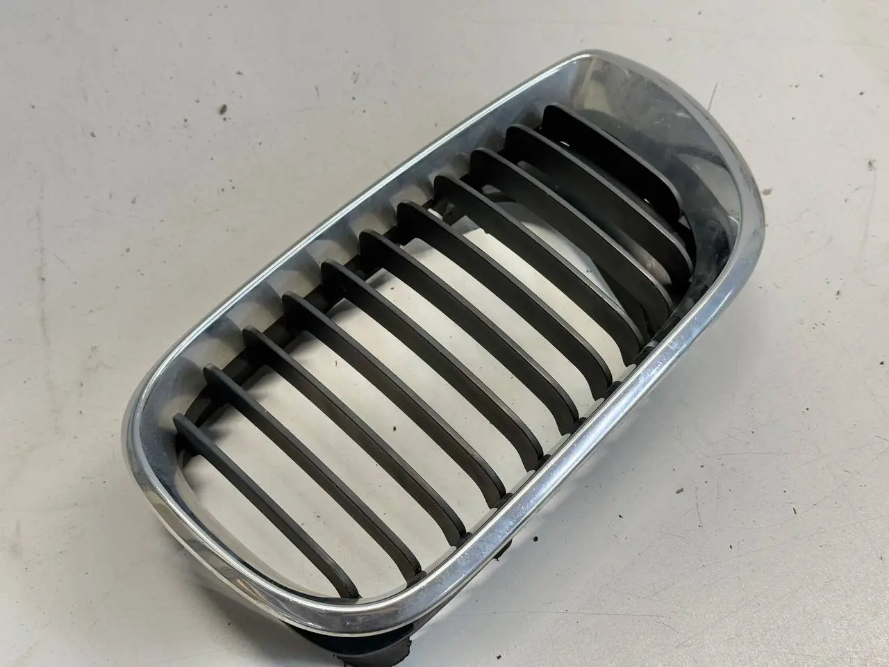 Kühlergrill Lufteinlass Frontschürze 70721299 BMW 320D E46 3FL Touring 70395490